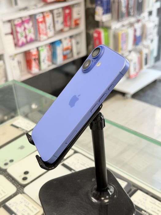 Apple iPhone 16 128Gb Ultramarine