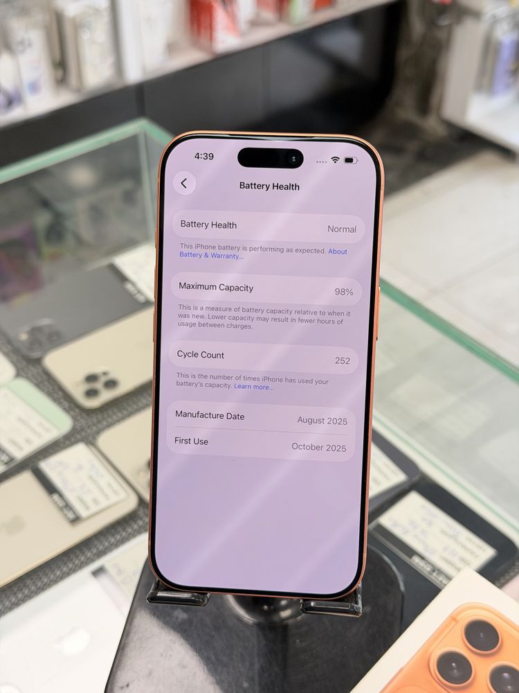 Apple iPhone 17 Pro 256GB Cosmic Orange