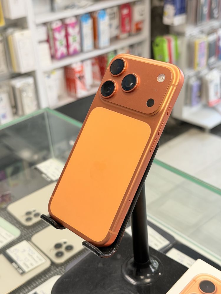 Apple iPhone 17 Pro 256GB Cosmic Orange