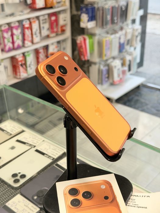 Apple iPhone 17 Pro 256GB Cosmic Orange