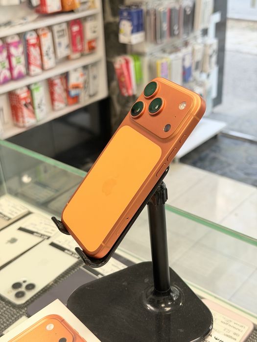 Apple iPhone 17 Pro 256GB Cosmic Orange